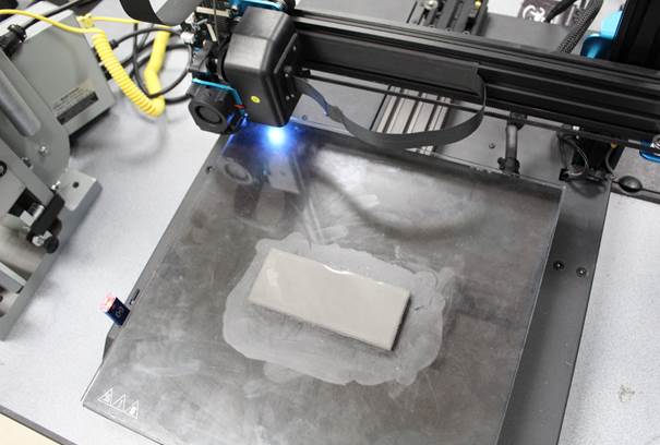 使用600美金的桌面3D打印机，成功打印出不锈钢零件并焊接