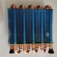 山东地区生产定制铜管蓝色翅片式小型风冷式驻车空调冷凝器